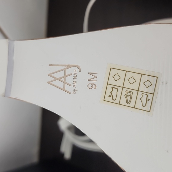 NEW AAJ By Aminah Nina Lace-Up Architectural Wedge White 9 Sandals - Picture 8 of 10